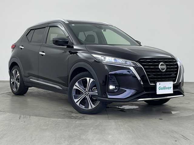 日産 キックス X 兵庫県 2021(令3)年 7.3万km ピュアブラック ・ワンオーナー車/・純正ナビ/CD/DVD/Bluetooth/TV/SD/・全方位カメラ/・デジタルインナーミラー/・ドライブレコーダー/・プロパイロット/・スマートキー/・オートホールド/・衝突被害軽減システム/・ビルドインETC/・車線逸脱警報システム/・クリアランスソナー/・ヘッドライトレベライザー/・LEDライト/・LEDフォグライト/・純正フロアマット/・純正17インチアルミホイール/・オートライト/・ふらつき警報システム/・e-Power