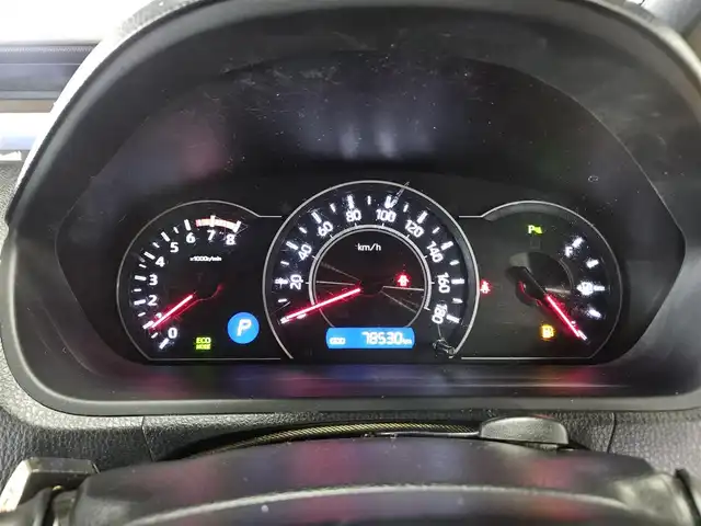 トヨタ ヴォクシー V 富山県 2019(平31)年 7.9万km ブラッキッシュアゲハガラスフレーク 4WD/ワンオーナー/純正9型ナビ/　(Bluetooth/CD/DVD)/フルセグTV/両側パワースライドドア/ビルトインETC2.0/コムテックドライブレコーダー/クルーズコントロール/インテリジェントクリアランスソナー/セーフティセンス/・プリクラッシュセーフティシステム/・レーンディパーチャーアラート/・オートマチックハイビーム/・先行車発進告知機能/LEDヘッドランプ/デュアルオートエアコン/本革巻きステアリング/前席快適温熱シート/2列目アームレスト付キャプテンシート/純正15インチアルミホイール/スマートエントリー/プッシュスタートシステム/禁煙車