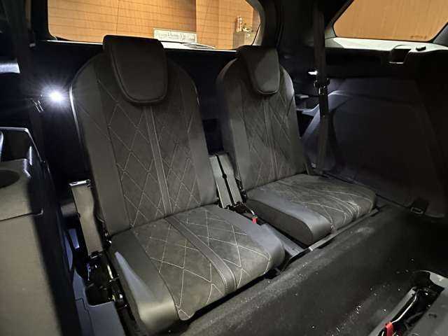 プジョー ５００８ GT ブルーHDi 千葉県 2018(平30)年 6.4万km アマゾナイトグレー パノラマＳＲ　/ナビ　/バックカメラ　/ＡＣＣ　/ＢＳＭ　/ハーフレザーシート　/パワーシート　/シートヒーター　/リラクゼーション機能　/ＬＥＤヘッドライト　/オートライト　/電動リアゲート　/純正１８インチＡＷ