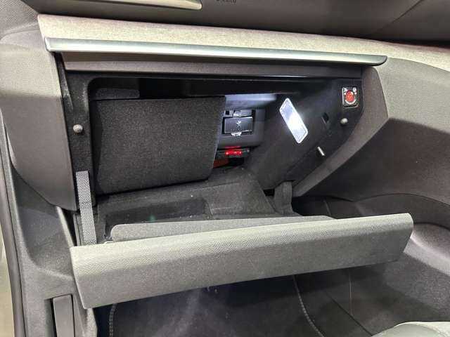 プジョー ５００８ GT ブルーHDi 千葉県 2018(平30)年 6.4万km アマゾナイトグレー パノラマＳＲ　/ナビ　/バックカメラ　/ＡＣＣ　/ＢＳＭ　/ハーフレザーシート　/パワーシート　/シートヒーター　/リラクゼーション機能　/ＬＥＤヘッドライト　/オートライト　/電動リアゲート　/純正１８インチＡＷ