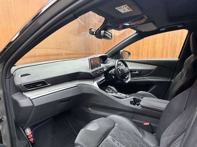 プジョー ５００８ GT ブルーHDi 千葉県 2018(平30)年 6.4万km アマゾナイトグレー パノラマＳＲ　/ナビ　/バックカメラ　/ＡＣＣ　/ＢＳＭ　/ハーフレザーシート　/パワーシート　/シートヒーター　/リラクゼーション機能　/ＬＥＤヘッドライト　/オートライト　/電動リアゲート　/純正１８インチＡＷ