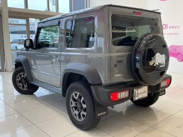 スズキ ジムニー シエラ JC 埼玉県 2023(令5)年 1.9万km ミディアムグレー デュアルセンサーブレーキサポート /純正8インチメモリナビ/　　CD/DVD/BT/フルセグ /バックカメラ /クルーズコントロール /LEDオートライト /シートヒーター /純正15インチアルミホイール /ステアリングスイッチ /ETC