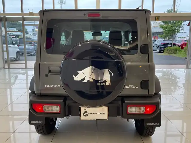 スズキ ジムニー シエラ JC 埼玉県 2023(令5)年 1.9万km ミディアムグレー デュアルセンサーブレーキサポート /純正8インチメモリナビ/　　CD/DVD/BT/フルセグ /バックカメラ /クルーズコントロール /LEDオートライト /シートヒーター /純正15インチアルミホイール /ステアリングスイッチ /ETC