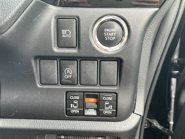 トヨタ エスクァイア Gi 千葉県 2015(平27)年 4.3万km スパークリングブラックパールクリスタルシャイン ワンオーナー/純正ナビ/フルセグテレビ/AM/FM/BT/バックカメラ/クルーズコントロール/両側パワースライドドア/ドライブレコーダー/二列目サンシェード/プッシュスタート/アイドリングストップ/ビルトインETC/ウォークスルー/純正フロアマット/横滑り防止装置/エコモード