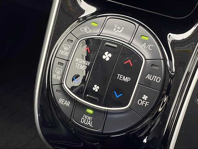 トヨタ エスクァイア Gi 千葉県 2015(平27)年 4.4万km スパークリングブラックパールクリスタルシャイン 純正ナビ(フルセグTV/AM/FM/BT/SD)/バックカメラ/クルーズコントロール/両側パワースライドドア/前後ドライブレコーダー/二列目サンシェード/プッシュスタート/アイドリングストップ/ビルトインETC/ウォークスルー/シートヒーター/純正フロアマット/純正15インチアルミ/純正ドアバイザー