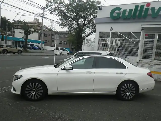 メルセデス・ベンツ Ｅ４００ 4マチック エクスクルーシブ 神奈川県 2018(平30)年 7.6万km ダイヤモンドホワイト メーカーオプションカラーダイヤモンドホワイト/エクスクルーシブパッケージ/・パノラミックスライディングルーフ/・エアバランスパッケージ/・ブルメスターサウンドシステム/4WD/純正ナビ　フルセグTV/（Bluetooth/USB/SD）/CDプレーヤー/360度カメラシステム/パーキングパイロッド/パワートランク/黒革シート/全席シートヒーター/前席メモリー付きパワーシート/前席ベンチレーター/純正ドライブレコーダー/ビルトインETC（DSRC）/LEDヘッドランプ/アダプティブハイビームアシストプラス/ディスタンスパイロットディストロニック/ステアリングパイロッド/アクティブブレーキ/ブレーンチェンジアシスト/エマージェンシーストップアシスト/緊急回避補助システム/レーンキープアシスト/トラフィックサインアシスト/PRE-SAFE/PRE-SAFEインパルスサイド/PRE-SAFEサウンド/後方衝突警告システム/渋滞時緊急ブレーキ機能/キーx2/パドルシフト/取説書/保証書/点検記録（全てベンツディーラーで実施）/　31/2  R2/2  R3/1  R4/2/ R5/2  R6/2  R7/2