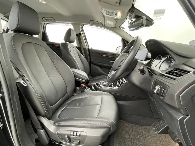 ＢＭＷ ２１８ｄ アクティブツアラー ラグジュアリー 大阪府 2019(令1)年 4.2万km サファイアブラックP 純正メーカーナビ【CD/DVD/Bluetooth/フルセグ】/バックカメラ/パワーバックドア/衝突軽減ブレーキ/レーダークルーズコントロール/レーンキープアシスト/レザーシート/D席パワーシート/シートヒーター/クリアランスソナー/LEDヘッドライト/オートライト/純正17インチAW/フロアマット/スマートキー