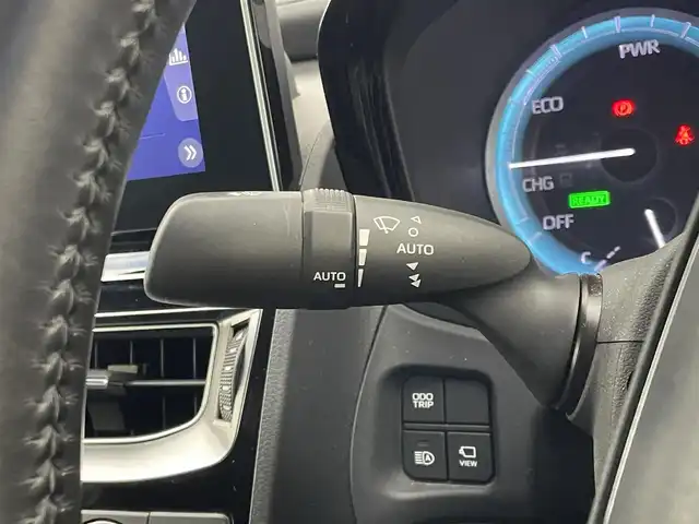 トヨタ クラウン ハイブリッド RS 埼玉県 2020(令2)年 5.2万km シルバーM 純正１２．３インチナビ　パノラミックビューモニター　ＢＳＭ　ＨＵＤ　ビルトインＥＴＣ２．０　ドライブレコーダー　三眼ＬＥＤ　セーフティセンス　レーダークルーズ　シートヒーター　ステアリングヒーター