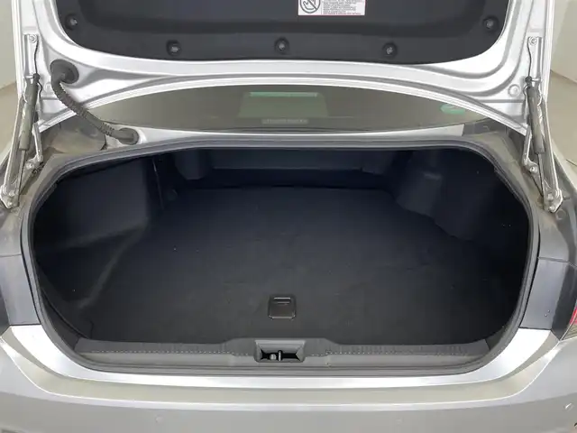 トヨタ クラウン ハイブリッド RS 埼玉県 2020(令2)年 5.2万km シルバーM 純正１２．３インチナビ　パノラミックビューモニター　ＢＳＭ　ＨＵＤ　ビルトインＥＴＣ２．０　ドライブレコーダー　三眼ＬＥＤ　セーフティセンス　レーダークルーズ　シートヒーター　ステアリングヒーター