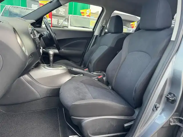 日産 ジューク 15RX タイプV 滋賀県 2013(平25)年 8.8万km ガンＭ 純正フルセグナビ/　フルセグ Bluetooth CD DVD SD AM FM/バックカメラ/ビルトインETC/スマートキー×2/プッシュスタート/取扱説明書/保証書/電動格納ミラー/パワーステアリング/パワーウィンドウ/