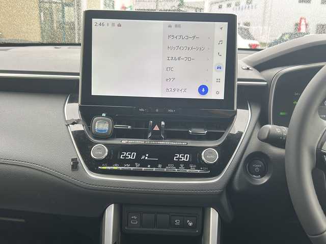 トヨタ カローラ クロス ハイブリッド S 愛知県 2023(令5)年 1.3万km シルバーメタリック /ワンオーナー/禁煙車/純正ＨＤＤナビ/　AM/FM/BT/Miracast/フルセグＴＶ/純正前後ドライブレコーダー/クルーズコントロール（ACC）/レーンキープアシスト（LTA/LDA）/前後クリアランスソナー（ICS）/バック・全方位カメラ/ビルトインETC2.0/電子パーキング/パーキングアシスト/ルーフレール/オートライト/LEDヘッドライト/フォグランプ/純正17インチAW/社外フロアマット/W＋サイドエアバック/保証書/取説/スペアキー