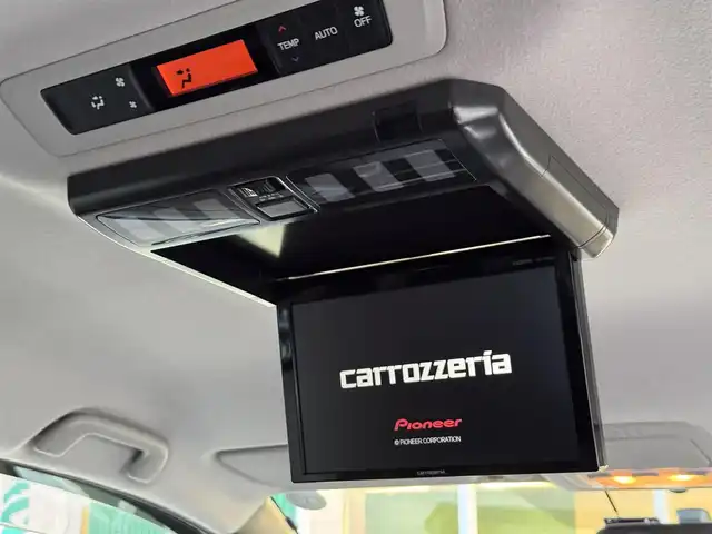 トヨタ ヴォクシー ZS 煌 愛媛県 2015(平27)年 9万km ブラック カロッツェリア 9インチナビ/フルセグTV DVD SD MSV Bluetooth/カロッツェリア フリップダウンモニター/両側パワースライドドア/バックカメラ/LEDヘッドライト/オートライト/フォグランプ/7名乗車/ドライブレコーダー　ZDR012/ビルトインETC/純正フロアマット/後席エアコン/スマートキー2個/純正16インチアルミ/取扱説明書・保証書/禁煙車