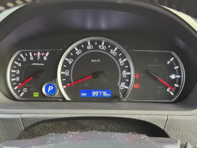 トヨタ ヴォクシー ZS 煌 愛媛県 2015(平27)年 9万km ブラック カロッツェリア 9インチナビ/フルセグTV DVD SD MSV Bluetooth/カロッツェリア フリップダウンモニター/両側パワースライドドア/バックカメラ/LEDヘッドライト/オートライト/フォグランプ/7名乗車/ドライブレコーダー　ZDR012/ビルトインETC/純正フロアマット/後席エアコン/スマートキー2個/純正16インチアルミ/取扱説明書・保証書/禁煙車