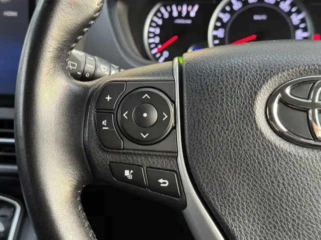 トヨタ ヴォクシー ZS 煌 愛媛県 2015(平27)年 9万km ブラック カロッツェリア 9インチナビ/フルセグTV DVD SD MSV Bluetooth/カロッツェリア フリップダウンモニター/両側パワースライドドア/バックカメラ/LEDヘッドライト/オートライト/フォグランプ/7名乗車/ドライブレコーダー　ZDR012/ビルトインETC/純正フロアマット/後席エアコン/スマートキー2個/純正16インチアルミ/取扱説明書・保証書/禁煙車