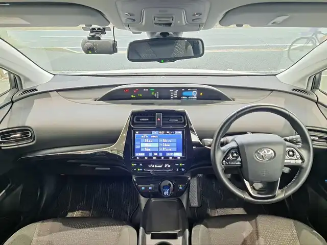 トヨタ プリウス SセーフティプラスⅡ 大阪府 2021(令3)年 14.8万km プラチナホワイトパールマイカ /禁煙//ワンオーナー//純正SDナビ【NSZT-Y68T】//バックカメラ//衝突軽減ブレーキ//クルーズコントロール//レーンキープアシスト//オートハイビーム//社外３６０°ドラレコ【dAction DC5000】//スマートキーｘ２//プッシュスタート
