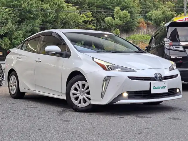 トヨタ プリウス SセーフティプラスⅡ 大阪府 2021(令3)年 14.8万km プラチナホワイトパールマイカ /禁煙//ワンオーナー//純正SDナビ【NSZT-Y68T】//バックカメラ//衝突軽減ブレーキ//クルーズコントロール//レーンキープアシスト//オートハイビーム//社外３６０°ドラレコ【dAction DC5000】//スマートキーｘ２//プッシュスタート