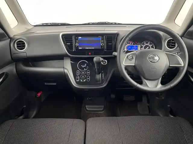 日産 デイズ ルークス ハイウェイスターX 埼玉県 2017(平29)年 4.4万km ブラック 純正ナビ/アラウンドビューモニター/ドライブレコーダー/ETC/衝突被害軽減ブレーキ/オートマティックハイビーム/LEDライト/純正フロアマット/サーキュレーター/サンバイザー/片側パワースライドドア/プッシュスタート