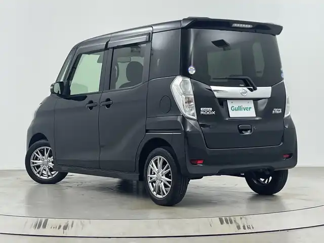 日産 デイズ ルークス ハイウェイスターX 埼玉県 2017(平29)年 4.4万km ブラック 純正ナビ/アラウンドビューモニター/ドライブレコーダー/ETC/衝突被害軽減ブレーキ/オートマティックハイビーム/LEDライト/純正フロアマット/サーキュレーター/サンバイザー/片側パワースライドドア/プッシュスタート
