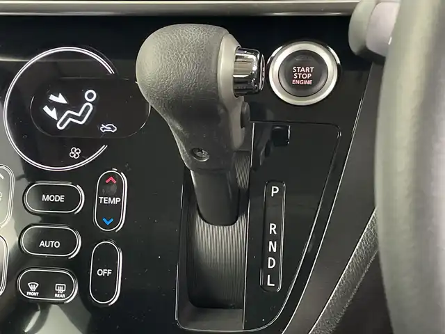 日産 デイズ ルークス ハイウェイスターX 埼玉県 2017(平29)年 4.4万km ブラック 純正ナビ/アラウンドビューモニター/ドライブレコーダー/ETC/衝突被害軽減ブレーキ/オートマティックハイビーム/LEDライト/純正フロアマット/サーキュレーター/サンバイザー/片側パワースライドドア/プッシュスタート