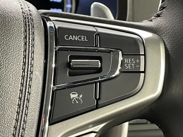 三菱 デリカＤ：５ シャモニー 愛知県 2025(令7)年 0.1千km グラファイトグレーメタリック/ブラックマイカ 登録済未使用車/衝突軽減ブレーキ/両側電動スライドドア/全方位カメラ/レーダークルーズコントロール/100V電源/シートヒーター/LEDヘッドライト/ステアリングヒーター/パワーシート/電動リアゲート/レーンキープアシスト/オートハイビーム/プッシュスタート/スマートキー/アイドリングストップ/純正アルミホイール/オートライト/ディーゼル/ターボ/4WD/ブラインドスポットモニター/パドルシフト/ハーフレザーシート/ウィンカーミラー/電動格納ミラー/フォグランプ/ステアリングリモコン/横滑り防止装置/電動パーキングブレーキ/オートブレーキホールド/CHAMONIX (8人)　4WD　e-Assist/オリジナルナビ取付パッケージ＋リアモニター取付パッケージ(25/300)　ステップレス　（8人）