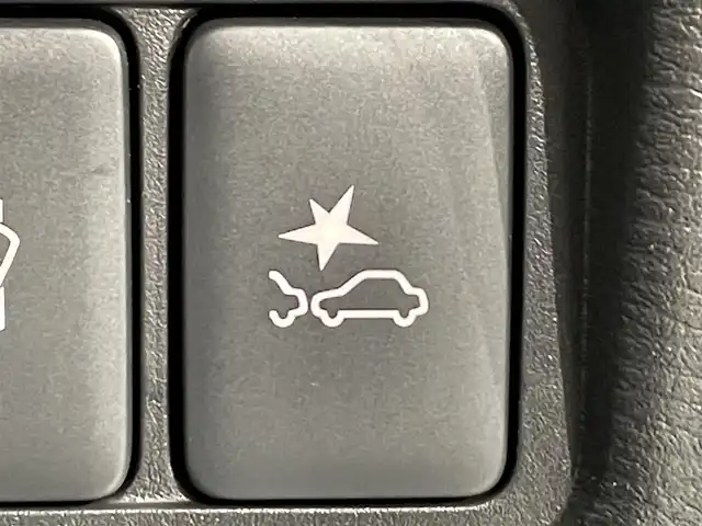 三菱 デリカＤ：５ シャモニー 愛知県 2025(令7)年 0.1千km グラファイトグレーメタリック/ブラックマイカ 登録済未使用車/衝突軽減ブレーキ/両側電動スライドドア/全方位カメラ/レーダークルーズコントロール/100V電源/シートヒーター/LEDヘッドライト/ステアリングヒーター/パワーシート/電動リアゲート/レーンキープアシスト/オートハイビーム/プッシュスタート/スマートキー/アイドリングストップ/純正アルミホイール/オートライト/ディーゼル/ターボ/4WD/ブラインドスポットモニター/パドルシフト/ハーフレザーシート/ウィンカーミラー/電動格納ミラー/フォグランプ/ステアリングリモコン/横滑り防止装置/電動パーキングブレーキ/オートブレーキホールド/CHAMONIX (8人)　4WD　e-Assist/オリジナルナビ取付パッケージ＋リアモニター取付パッケージ(25/300)　ステップレス　（8人）