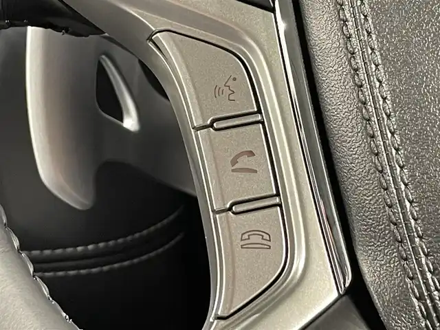 三菱 デリカＤ：５ シャモニー 愛知県 2025(令7)年 0.1千km グラファイトグレーメタリック/ブラックマイカ 登録済未使用車/衝突軽減ブレーキ/両側電動スライドドア/全方位カメラ/レーダークルーズコントロール/100V電源/シートヒーター/LEDヘッドライト/ステアリングヒーター/パワーシート/電動リアゲート/レーンキープアシスト/オートハイビーム/プッシュスタート/スマートキー/アイドリングストップ/純正アルミホイール/オートライト/ディーゼル/ターボ/4WD/ブラインドスポットモニター/パドルシフト/ハーフレザーシート/ウィンカーミラー/電動格納ミラー/フォグランプ/ステアリングリモコン/横滑り防止装置/電動パーキングブレーキ/オートブレーキホールド/CHAMONIX (8人)　4WD　e-Assist/オリジナルナビ取付パッケージ＋リアモニター取付パッケージ(25/300)　ステップレス　（8人）