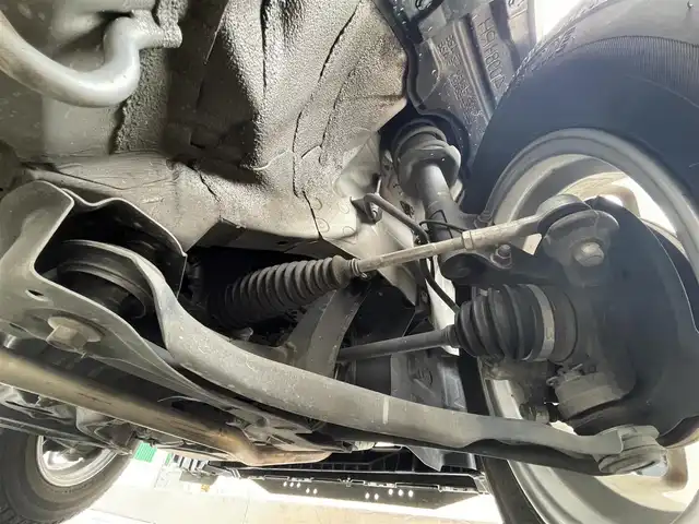 ダイハツ ミラ イース L SAⅢ 滋賀県 2018(平30)年 2.3万km ブライトシルバーメタリック 衝突軽減ブレーキ/横滑り防止装置/ドライブレコーダー前後/アイドリングストップ/オートハイビーム/ヘッドライトレベリング/コーナーセンサー/リモコンキー/スペアキー/ドアバイザー/夏タイヤ積込み