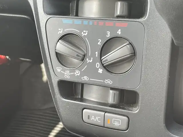 ダイハツ ミラ イース L SAⅢ 滋賀県 2018(平30)年 2.3万km ブライトシルバーメタリック 衝突軽減ブレーキ/横滑り防止装置/ドライブレコーダー前後/アイドリングストップ/オートハイビーム/ヘッドライトレベリング/コーナーセンサー/リモコンキー/スペアキー/ドアバイザー/夏タイヤ積込み