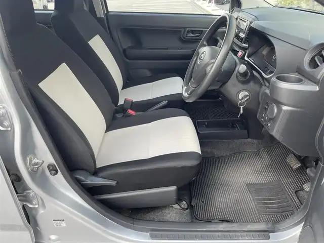 ダイハツ ミラ イース L SAⅢ 滋賀県 2018(平30)年 2.3万km ブライトシルバーメタリック 衝突軽減ブレーキ/横滑り防止装置/ドライブレコーダー前後/アイドリングストップ/オートハイビーム/ヘッドライトレベリング/コーナーセンサー/リモコンキー/スペアキー/ドアバイザー/夏タイヤ積込み