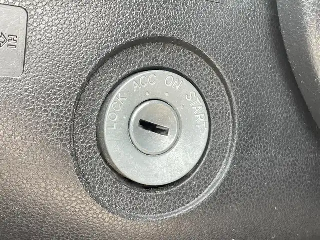 ダイハツ ミラ イース L SAⅢ 滋賀県 2018(平30)年 2.3万km ブライトシルバーメタリック 衝突軽減ブレーキ/横滑り防止装置/ドライブレコーダー前後/アイドリングストップ/オートハイビーム/ヘッドライトレベリング/コーナーセンサー/リモコンキー/スペアキー/ドアバイザー/夏タイヤ積込み