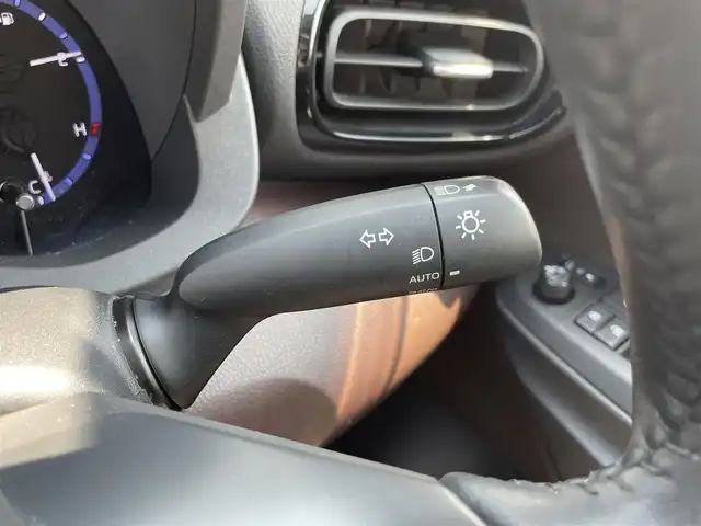 トヨタ ヤリスクロス ハイブリッド Z 熊本県 2021(令3)年 9.2万km ブラックマイカ/ベージュ 2トーン ワンオーナー/純正ディスプレイオーディオ/・AM/FM/BT/・アップルカープレイ／アンドロイドオート/・フルセグTV/・ナビキット/全周囲カメラ/トヨタセーフティセンス/・レーントレーシングアシスト/・プリクラッシュセーフティ/・ブラインドスポットモニター/・クリアランスソナー/・リアクロストラフィックアラート/・パーキングサポートブレーキ/・ロードサインアシスト/・オートマチックハイビーム/先行車発進お知らせ機能/前後ドライブレコーダー/D席パワーシート/・D/N席シートヒーター/電動リアゲート/オートライト/・ヘッドライトレベライザー/・LEDヘッドライト/ドアバイザー/革巻きステアリング/・ステアリングリモコン/電動格納ミラー/・ウィンカーミラー/電動パーキングブレーキ/・ブレーキホールドスイッチ/EVMODE/DRIVEMODE/純正アルミホイール/純正フロアマット/スマートキー/・スペアキー