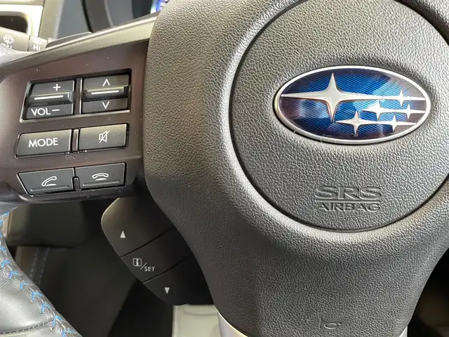 スバル レヴォーグ 1．6GT－S アイサイト 岩手県 2014(平26)年 2.3万km クリスタルホワイトP ワンオーナー/４WD/ターボ/メーカーオプション本革シート/ビルシュタインダンパー/アイサイトVer.3/プリクラッシュブレーキ/全車速追従機能付きクルーズコントロール/アクティブレーンキープ/AT誤発進抑制機能/横滑り防止装置/アイドリングストップ/パドルシフト/パワーシート/シートヒーター/純正ナビ/（CD/DVD/フルセグ/SD/USB）/ステアリングスイッチ/バックカメラ/ETC/LEDヘッドライト/LEDアクセサリーライナー/フロント・リヤフォグランプ/純正18インチアルミホイール