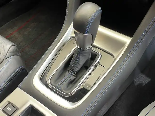 スバル レヴォーグ 1．6GT－S アイサイト 岩手県 2014(平26)年 2.3万km クリスタルホワイトP ワンオーナー/４WD/ターボ/メーカーオプション本革シート/ビルシュタインダンパー/アイサイトVer.3/プリクラッシュブレーキ/全車速追従機能付きクルーズコントロール/アクティブレーンキープ/AT誤発進抑制機能/横滑り防止装置/アイドリングストップ/パドルシフト/パワーシート/シートヒーター/純正ナビ/（CD/DVD/フルセグ/SD/USB）/ステアリングスイッチ/バックカメラ/ETC/LEDヘッドライト/LEDアクセサリーライナー/フロント・リヤフォグランプ/純正18インチアルミホイール
