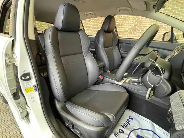 スバル レヴォーグ 1．6GT－S アイサイト 岩手県 2014(平26)年 2.3万km クリスタルホワイトP ワンオーナー/４WD/ターボ/メーカーオプション本革シート/ビルシュタインダンパー/アイサイトVer.3/プリクラッシュブレーキ/全車速追従機能付きクルーズコントロール/アクティブレーンキープ/AT誤発進抑制機能/横滑り防止装置/アイドリングストップ/パドルシフト/パワーシート/シートヒーター/純正ナビ/（CD/DVD/フルセグ/SD/USB）/ステアリングスイッチ/バックカメラ/ETC/LEDヘッドライト/LEDアクセサリーライナー/フロント・リヤフォグランプ/純正18インチアルミホイール