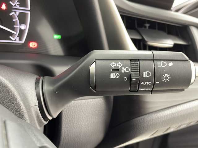 レクサス ＥＳ 300h バージョンL 岐阜県 2021(令3)年 2.5万km グラファイトブラックガラスフレーク メーカーナビ/　(AM/FM/CD/DVD/Bluetooth/フルセグTV/Miracast)/レクサスセーフティ/プリクラッシュセーフティ/コーナーセンサー/レーンキープアシスト/ブラインドスポットモニター/全周囲モニター/レーダークルーズコントロール/ヘッドアップディスプレイ/サンルーフ/デジタルアウターミラー/ブラックレザーシート/シートヒーター/ベンチレーション/パワーシート/シートメモリー/ステアリングヒーター/パワートランク/純正フロアマット/純正アルミホイール/純正ドアバイザー/LEDヘッドライト/オートハイビーム/パドルシフト