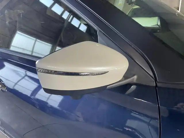 日産 キックス X 神奈川県 2022(令4)年 0.4万km 青Ⅱ 純正メモリナビ/(フルセグ/Bluetooth/SD/DVD/USB)/アラウンドビューモニター/プロパイロット/レーダークルーズコントロール/前方ドライブレコーダー/ビルトインETC/インテリジェントエマージェンシーブレーキ/デジタルインナーミラー/前席シートヒーター/ステアリングヒーター/電動パーキングブレーキ/オートブレーキホールド/純正フロアマット/横滑り防止装置/取扱説明書/保証書/スペアキー×1