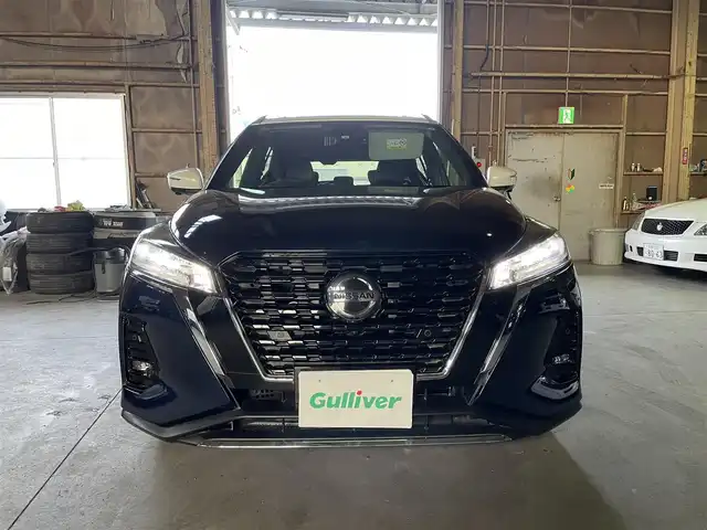日産 キックス X 神奈川県 2022(令4)年 0.4万km 青Ⅱ 純正メモリナビ/(フルセグ/Bluetooth/SD/DVD/USB)/アラウンドビューモニター/プロパイロット/レーダークルーズコントロール/前方ドライブレコーダー/ビルトインETC/インテリジェントエマージェンシーブレーキ/デジタルインナーミラー/前席シートヒーター/ステアリングヒーター/電動パーキングブレーキ/オートブレーキホールド/純正フロアマット/横滑り防止装置/取扱説明書/保証書/スペアキー×1