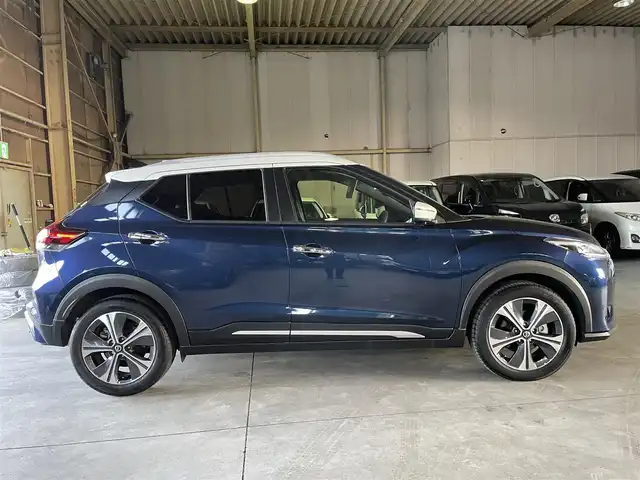 日産 キックス X 神奈川県 2022(令4)年 0.4万km 青Ⅱ 純正メモリナビ/(フルセグ/Bluetooth/SD/DVD/USB)/アラウンドビューモニター/プロパイロット/レーダークルーズコントロール/前方ドライブレコーダー/ビルトインETC/インテリジェントエマージェンシーブレーキ/デジタルインナーミラー/前席シートヒーター/ステアリングヒーター/電動パーキングブレーキ/オートブレーキホールド/純正フロアマット/横滑り防止装置/取扱説明書/保証書/スペアキー×1