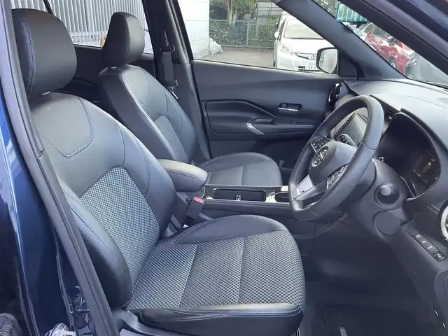 日産 キックス X 神奈川県 2022(令4)年 0.4万km 青Ⅱ 純正メモリナビ/(フルセグ/Bluetooth/SD/DVD/USB)/アラウンドビューモニター/プロパイロット/レーダークルーズコントロール/前方ドライブレコーダー/ビルトインETC/インテリジェントエマージェンシーブレーキ/デジタルインナーミラー/前席シートヒーター/ステアリングヒーター/電動パーキングブレーキ/オートブレーキホールド/純正フロアマット/横滑り防止装置/取扱説明書/保証書/スペアキー×1