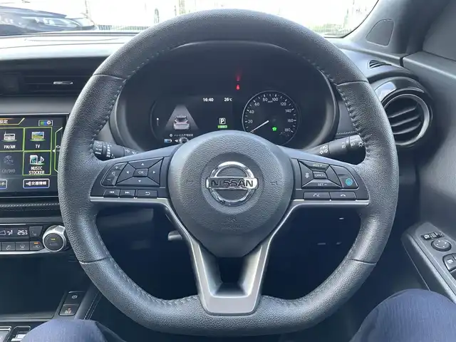 日産 キックス X 神奈川県 2022(令4)年 0.4万km 青Ⅱ 純正メモリナビ/(フルセグ/Bluetooth/SD/DVD/USB)/アラウンドビューモニター/プロパイロット/レーダークルーズコントロール/前方ドライブレコーダー/ビルトインETC/インテリジェントエマージェンシーブレーキ/デジタルインナーミラー/前席シートヒーター/ステアリングヒーター/電動パーキングブレーキ/オートブレーキホールド/純正フロアマット/横滑り防止装置/取扱説明書/保証書/スペアキー×1