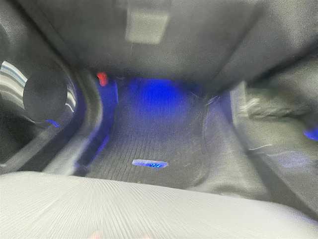 ホンダ ヴェゼル ハイブリッド Z 愛知県 2015(平27)年 10.1万km ホワイトオーキッドパール ワンオーナー/SDナビ（BT/SD/FM/AM/DVD/CD)/ワンセグTV/バックカメラ/LEDヘッドライト/フォグランプ/ETC/プッシュスタート/運転席＆助手席シートヒーター/パドルシフト/革ステアリング/ルーフレール/純正17インチAW/スマートキー/スペアキー