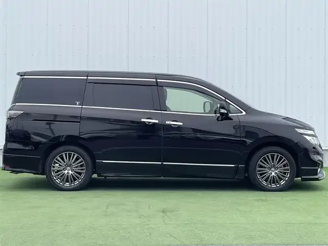 日産 エルグランド 250HWS S アーバンクロム 香川県 2020(令2)年 4.5万km ファントムブラック 登録時走行距離：44493km/メーカー純正ナビ/　CD DVD フルセグTV/全方位カメラ/ドライブレコーダー/ビルトインETC/両側パワースライドドア/エマージェンシーブレーキ/レーンキープアシスト/レーダークルーズコントロール/クリアランスソナー/MTモード付AT/横滑り防止装置/オットマン/ロールサンシェード/プッシュスタート/スマートキー