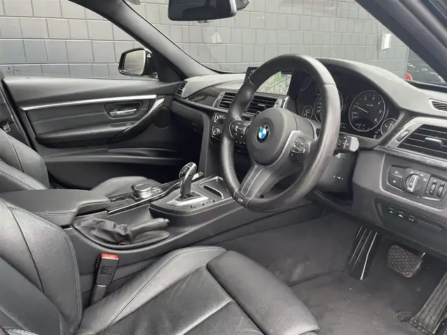 ＢＭＷ ３２０ｄ ツーリング Mスポーツ 三重県 2018(平30)年 1.5万km サファイアブラックP ハイラインパッケージ　/黒革　/シートヒーター　/インテリジェントセーフティ　/コンフォートアクセス　/純正ナビ　/バックカメラ　/ＥＴＣ　/ＡＣＣ　/パワーシート　/フット機能付電動トランク　/純正１８ＡＷ　/ＬＥＤライト