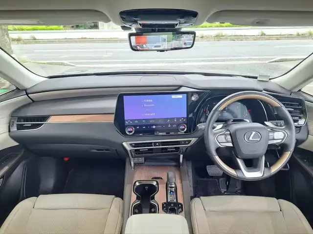 レクサス ＲＸ 350 バージョンL 大阪府 2023(令5)年 1.2万km グラファイトブラックガラスフレーク /禁煙車//ワンオーナー//サンルーフ//デジタルインナーミラー//寒冷地仕様//14インチディスプレイオーディオ//フルセグテレビ//全方位カメラ//前後席シートヒーター・シートベンチレーション//ステアリングヒーター//ブラインドスポットモニター//カラーヘッドアップディスプレイ//電動リアゲート//デジタルインナーミラー//100Vアクセサリーコンセント//ルーフレール//純正21インチアルミホイール//保証書//取扱説明書//スペアキー