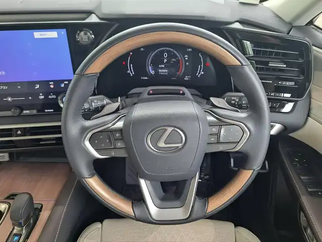 レクサス ＲＸ 350 バージョンL 大阪府 2023(令5)年 1.2万km グラファイトブラックガラスフレーク /禁煙車//ワンオーナー//サンルーフ//デジタルインナーミラー//寒冷地仕様//14インチディスプレイオーディオ//フルセグテレビ//全方位カメラ//前後席シートヒーター・シートベンチレーション//ステアリングヒーター//ブラインドスポットモニター//カラーヘッドアップディスプレイ//電動リアゲート//デジタルインナーミラー//100Vアクセサリーコンセント//ルーフレール//純正21インチアルミホイール//保証書//取扱説明書//スペアキー
