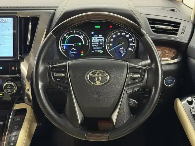 トヨタ アルファードハイブリット G Fパッケージ 三重県 2019(令1)年 11.2万km ホワイトパールクリスタルシャイン ハイブリッド/E-four（4WD）/MTモード付インパネCVT/純正 10インチナビ NSZN-Z68T/（AM/FM/CD/DVD/TV/SD/SDREC/Bluetooth）/バックガイドモニター/モデリスタエアロ（F/S/R下）/両側パワースライドドア/ドライブレコーダー 前後/ビルトイン ETC/Toyota Safety Sense/・プリクラッシュセーフティ/・レーントレーシングアシスト/・レーダークルコン（全車速追従機能付）/・アダプティブハイビームシステム/・インテリジェントクリアランスソナー（パーキングサポートブレーキ［静止物＆後方接近車］）/・【OP】ブラインドスポットモニター＆リヤクロストラフィックアラート/・ロードサインアシスト［RSA］/など/装備/・【OP】ツインムーンルーフ/・【OP】デジタルインナーミラー/・ベージュ本革シート/・AC100Vアクセサリーコンセント（1500W：5ヶ）/・シートヒーター＆ベンチレーション（D/N）/・ステアリングヒーター/・エグゼクティブパワーシート（D6way/N4way＆電動オットマン/2ndシート電動リクライニング・オットマン）/・両側パワースライドドア/・パワーバックドア/など