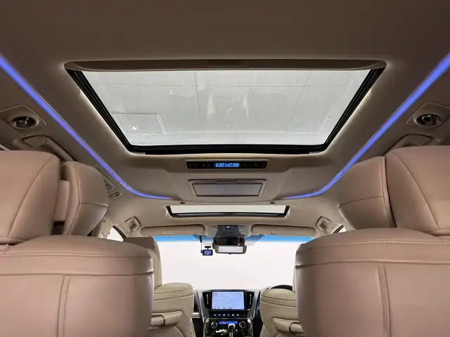 トヨタ アルファードハイブリット G Fパッケージ 三重県 2019(令1)年 11.2万km ホワイトパールクリスタルシャイン ハイブリッド/E-four（4WD）/MTモード付インパネCVT/純正 10インチナビ NSZN-Z68T/（AM/FM/CD/DVD/TV/SD/SDREC/Bluetooth）/バックガイドモニター/モデリスタエアロ（F/S/R下）/両側パワースライドドア/ドライブレコーダー 前後/ビルトイン ETC/Toyota Safety Sense/・プリクラッシュセーフティ/・レーントレーシングアシスト/・レーダークルコン（全車速追従機能付）/・アダプティブハイビームシステム/・インテリジェントクリアランスソナー（パーキングサポートブレーキ［静止物＆後方接近車］）/・【OP】ブラインドスポットモニター＆リヤクロストラフィックアラート/・ロードサインアシスト［RSA］/など/装備/・【OP】ツインムーンルーフ/・【OP】デジタルインナーミラー/・ベージュ本革シート/・AC100Vアクセサリーコンセント（1500W：5ヶ）/・シートヒーター＆ベンチレーション（D/N）/・ステアリングヒーター/・エグゼクティブパワーシート（D6way/N4way＆電動オットマン/2ndシート電動リクライニング・オットマン）/・両側パワースライドドア/・パワーバックドア/など