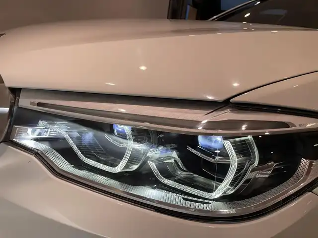 ＢＭＷ ５３０ｉ ツーリング Mスポーツ 愛知県 2018(平30)年 5.3万km アルピンホワイトⅢ サンルーフ　/レザーＰＫＧ　/ＨＵＤ　/ｈ／ｋサウンド　/シートヒーター　/純正ナビ　/Ｂｌｕｅｔｏｏｔｈ　/３６０度カメラ　/フルセグＴＶ　/ACC/ＬＫＡ　/ＢＳＭ　/ミラー型ＥＴＣ　/パワーバックドア　/ＬＥＤヘッドライト/アイドリングストップ