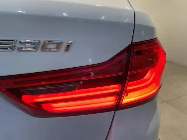 ＢＭＷ ５３０ｉ ツーリング Mスポーツ 愛知県 2018(平30)年 5.3万km アルピンホワイトⅢ サンルーフ　/レザーＰＫＧ　/ＨＵＤ　/ｈ／ｋサウンド　/シートヒーター　/純正ナビ　/Ｂｌｕｅｔｏｏｔｈ　/３６０度カメラ　/フルセグＴＶ　/ACC/ＬＫＡ　/ＢＳＭ　/ミラー型ＥＴＣ　/パワーバックドア　/ＬＥＤヘッドライト/アイドリングストップ