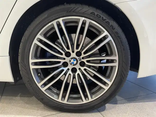 ＢＭＷ ５３０ｉ ツーリング Mスポーツ 愛知県 2018(平30)年 5.3万km アルピンホワイトⅢ サンルーフ　/レザーＰＫＧ　/ＨＵＤ　/ｈ／ｋサウンド　/シートヒーター　/純正ナビ　/Ｂｌｕｅｔｏｏｔｈ　/３６０度カメラ　/フルセグＴＶ　/ACC/ＬＫＡ　/ＢＳＭ　/ミラー型ＥＴＣ　/パワーバックドア　/ＬＥＤヘッドライト/アイドリングストップ